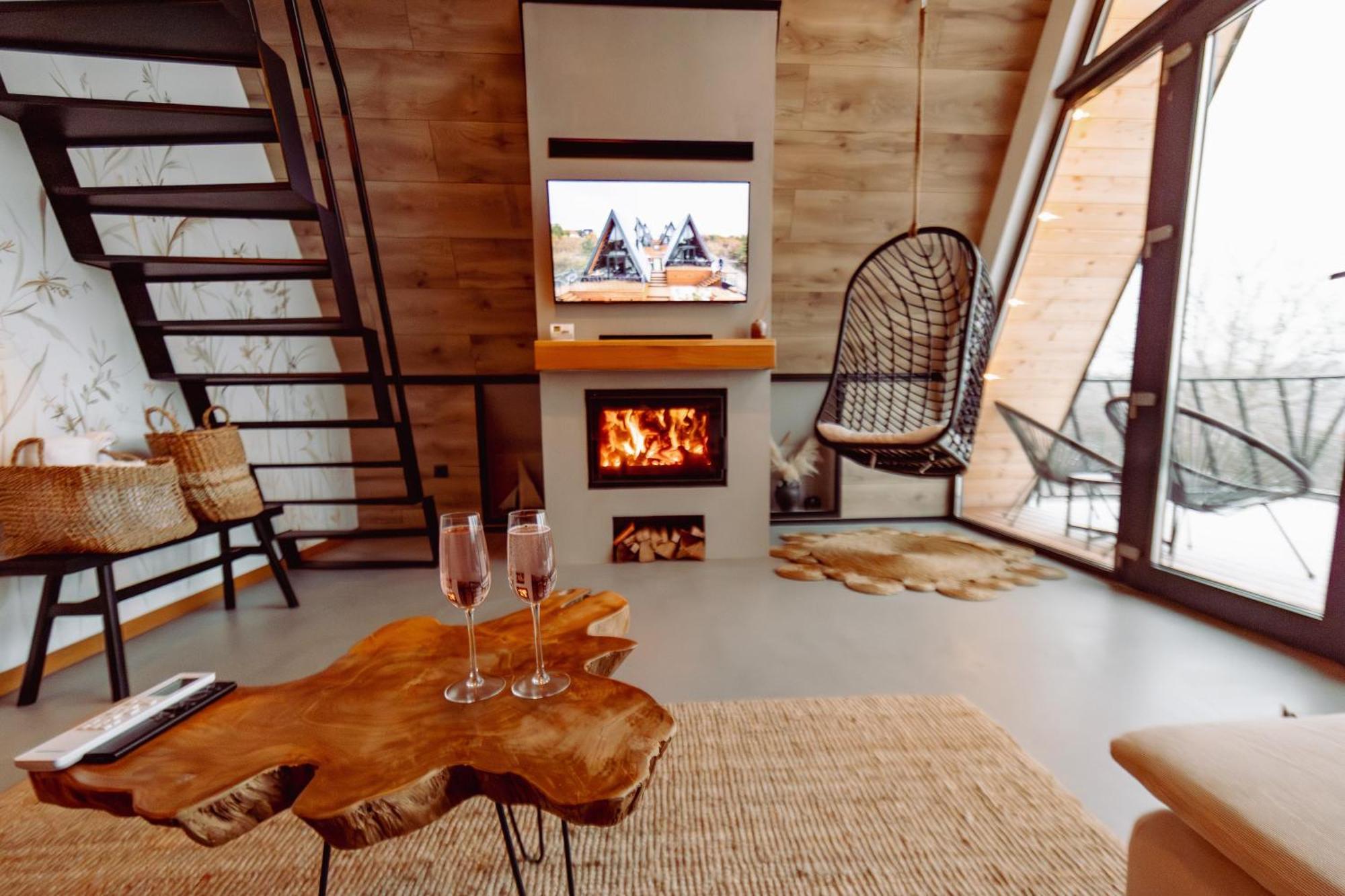 A-By The Lake - Private A Frame Villas Caciulati Buitenkant foto